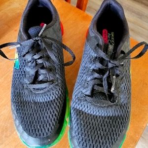 Skechers sketch-Air 92 tennis shoes. Size 8 woman